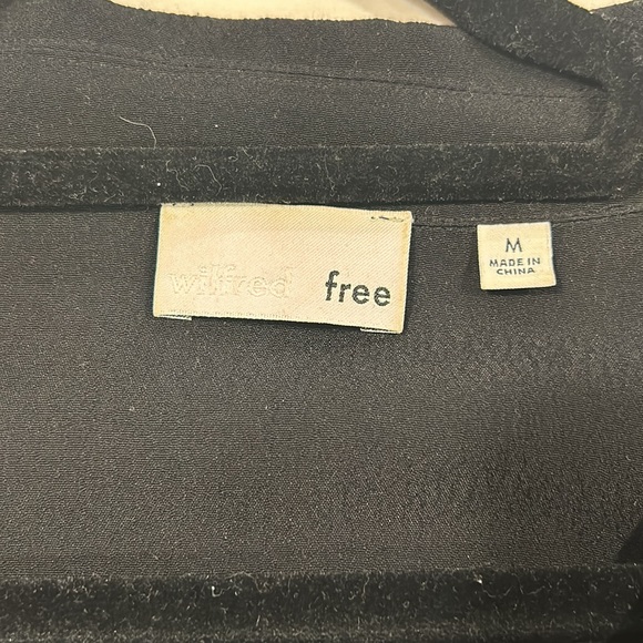 Wilfred free black cropped button up - Picture 2 of 2